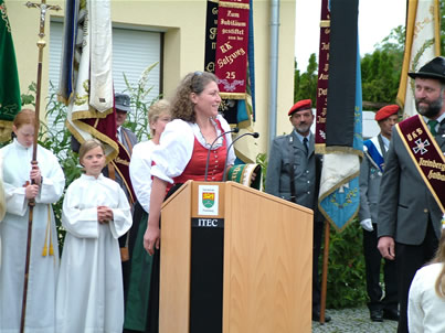 Fahnenpatin Henriette von Auersperg-Castell